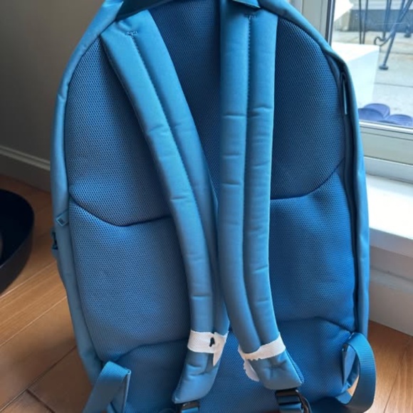 Away Brand  New Backpack 26L - Picture 2 of 11